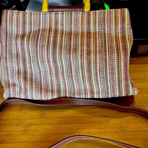 Fossil Handcrafted Bag 14”L 11”H Wood Handles & Shoulder Strap Weave Multicolor - Picture 3 of 13